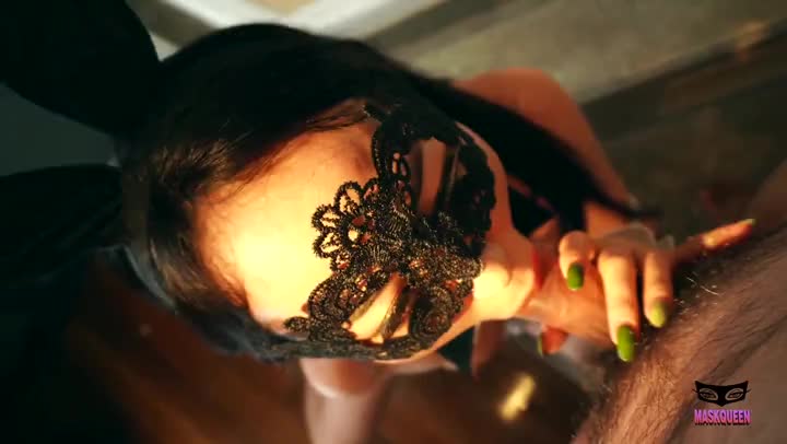 【 鑽 石 級 推 薦 】 極 騷 兔 寶 寶 浴 缸 裏 自 慰