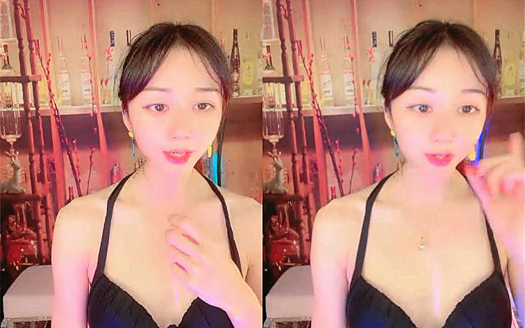 学舞蹈漂亮小姐姐站立一字马全裸热舞