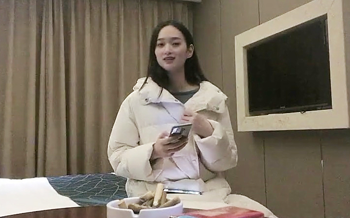 情感博主李寻欢啪啪极品校花一脸的清纯