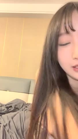 20211114，【泡泡咕】，颜值绿播下海，日入过万，极品女神，蜂腰翘臀尤物每天发嗲，直播间礼物横飞，精彩万分