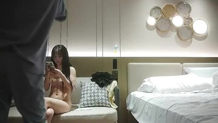 KU【哥现在只是个传说】00后大圈美女，仙丹加持，灵魂肉体激情碰撞