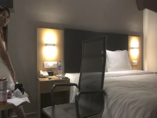 guochan约满背纹身小姐姐喝喝酒玩游戏脱掉内裤骑乘抽插扶着细腰后入猛操