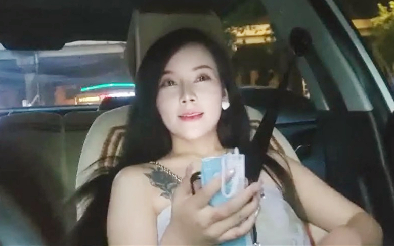 佛山洗浴足疗会所撩妹酒店开房彝族小妹连续干两次