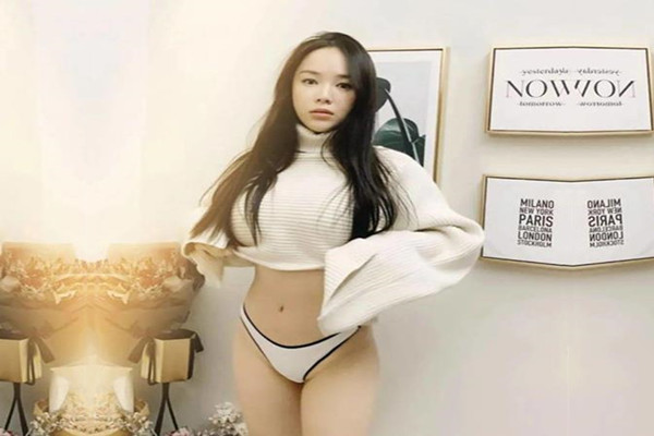 三对夫妻交换6P轮换着操太淫乱继续再干一炮