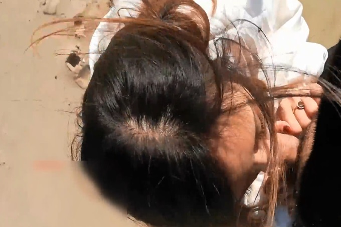 zhubo现在直播主也太屌了为了钱就算被指定到海边做爱也在所不辞