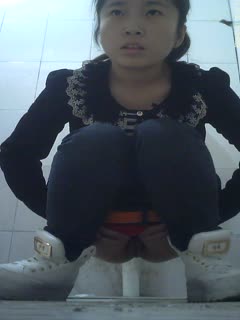 zipai#大学女生宿舍厕拍系列1个个穿着睡衣刚起来一脸懵逼