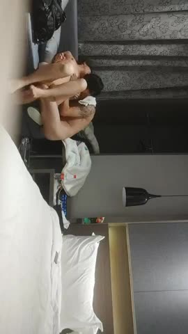 2021-12-19 《用利抽插》高品质探花，白衣兼职小妹操哭，持续输出爆插，操的妹子受不了要退单，给口一下再干5分钟