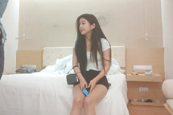 2800块人民币成都找大圈外围00后