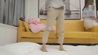 千人斩星选第二场再约腰细大白美臀妹，69姿势舔逼摩擦翘起屁股