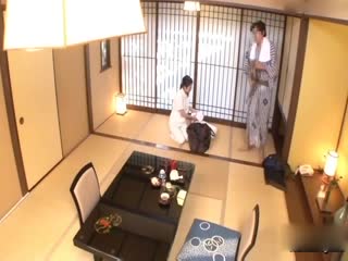 [中文]「讓美麗按摩師看到內褲勃起的痕跡的話就能被上」 VOL