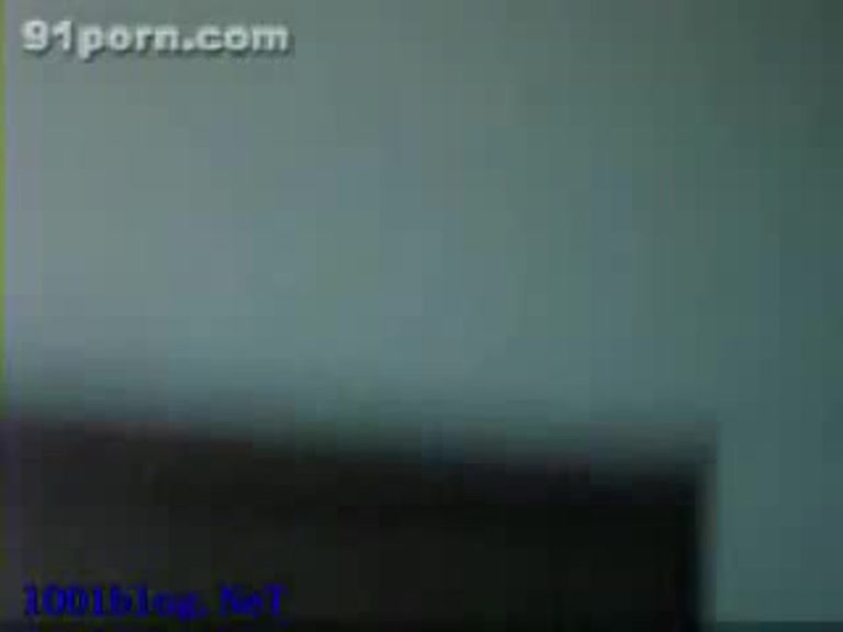 好几天没做爱的美乳小姐姐给福利让外送小哥爽一炮