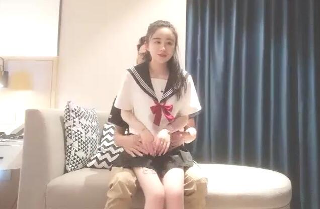 午夜寻花清纯型高颜值学生制服短裙妹子甜奶调情洗澡特写扣逼大力猛操呻吟娇喘非常诱人