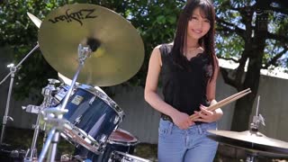 美腳苗條美人樂團鼓手隱瞞夥伴AV中出出道！！ 瀨戸乃乃花 HND-707