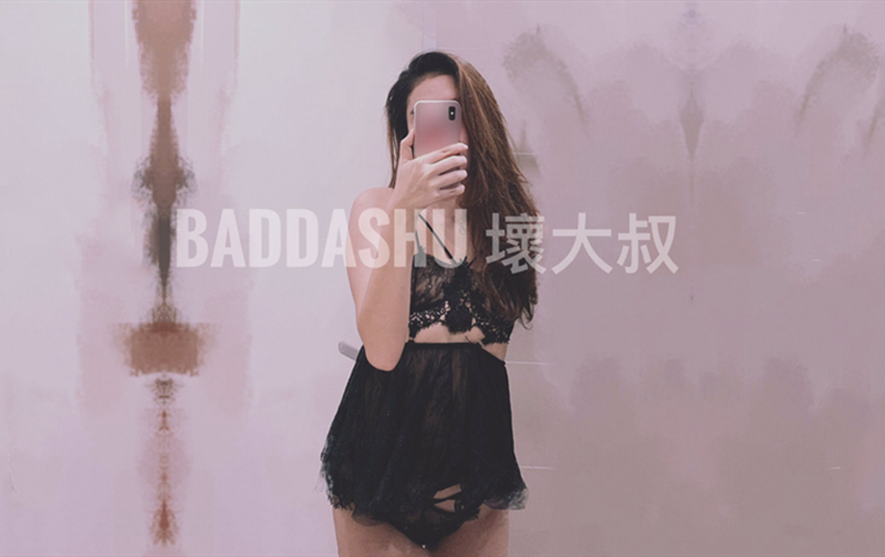 BadDaShu坏大叔自拍与众多良家嫩妹淫乱视图BB一个比一个嫩丰乳肥臀有钱真好