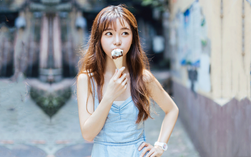 推倒后入小姐姐哭着求饶