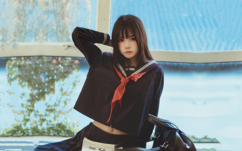 00后就是嫩黑色水手服情趣后入猛插