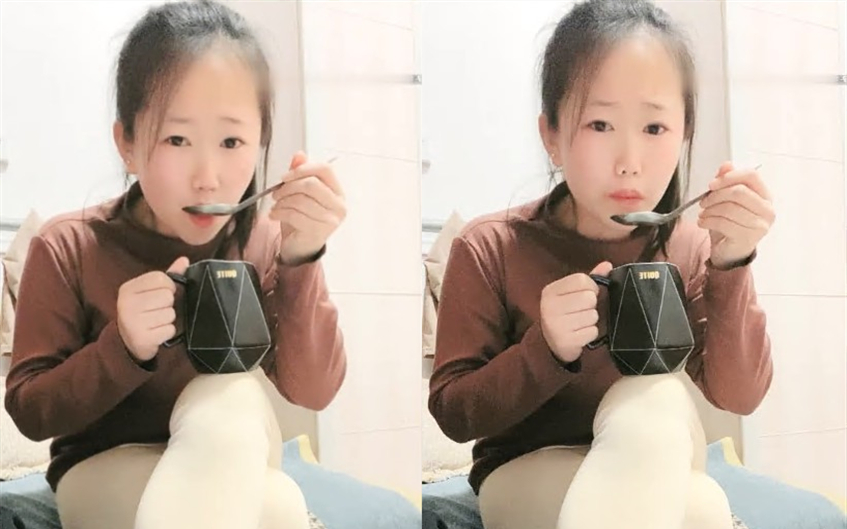 肥美鲍鱼近景抠穴白浆多小两口激情啪啪后入射一背真实刺激赚钱享受两不误