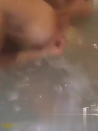 刺青妹摩铁洗鸳鸯浴~“喜欢吗？后面可以啪啪啪唷.”