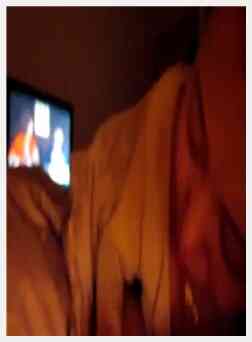 火爆壹时的上海松江区夫妻自拍视频最全版穿各种情趣内衣激战视频