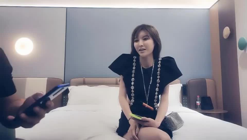 赵总寻花_约了苗条妹子用肉棒招待