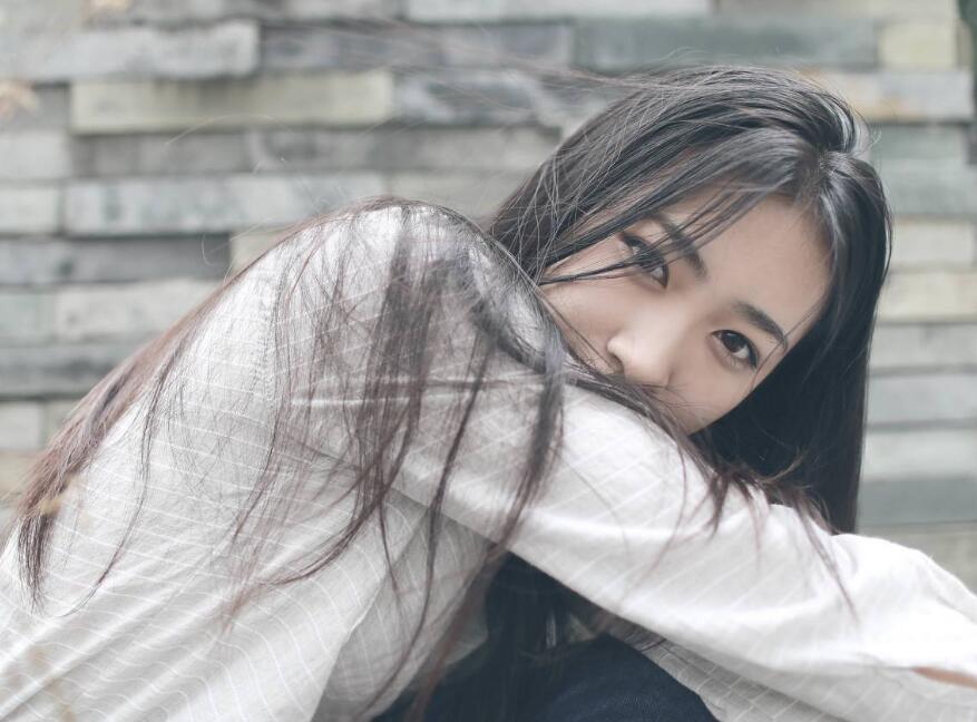 男的鸡鸡太小，满足不了，浪费了这只白虎