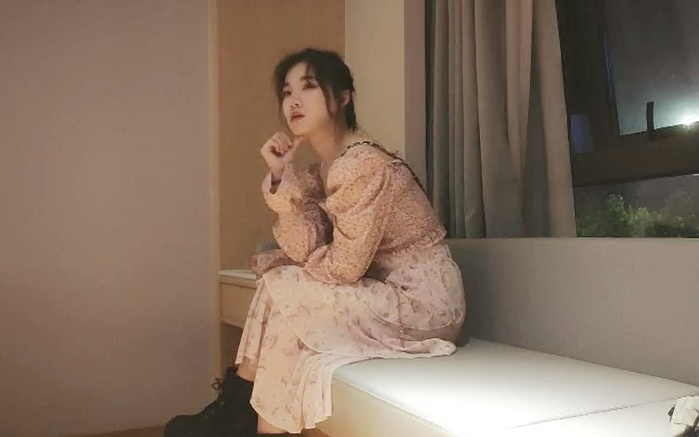 00后软萌小仙女沙发掰穴好粉嫩乖巧听话舌吻啪啪激情无限