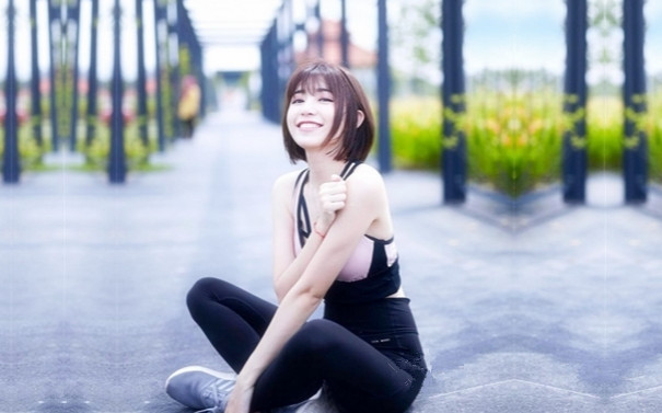 泡良大佬最新力作一周拿下00后学生妹大三在读共度元旦佳节短发清纯蜜桃臀激情而又肉欲横流的一夜