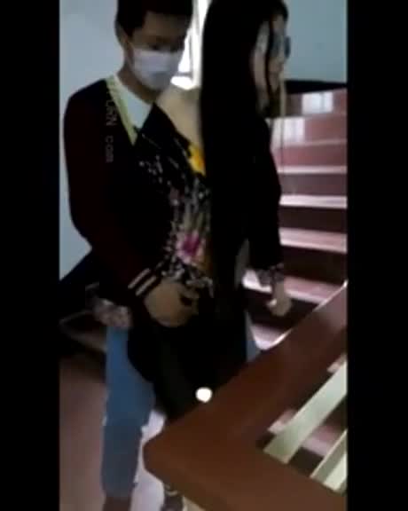 学生校园内打砲找朋友侧录