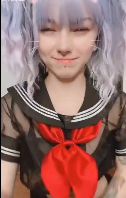 O站 KarneliBandi 福利視頻 Part (84)