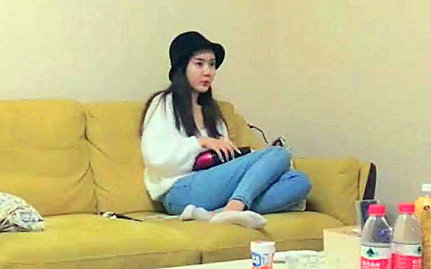 萌萌哒美女带着帽子操逼