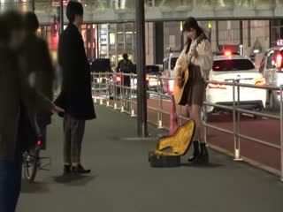 200GANA-2395 軟派初撮。 路上ミュージシャンに投げ銭100万で即セックス！！