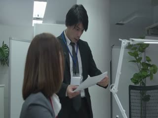 形势逆转！叫传播妹结果来的是公司欺侮我的女上司。让人生气！对女人复仇！ ！ 天海翼