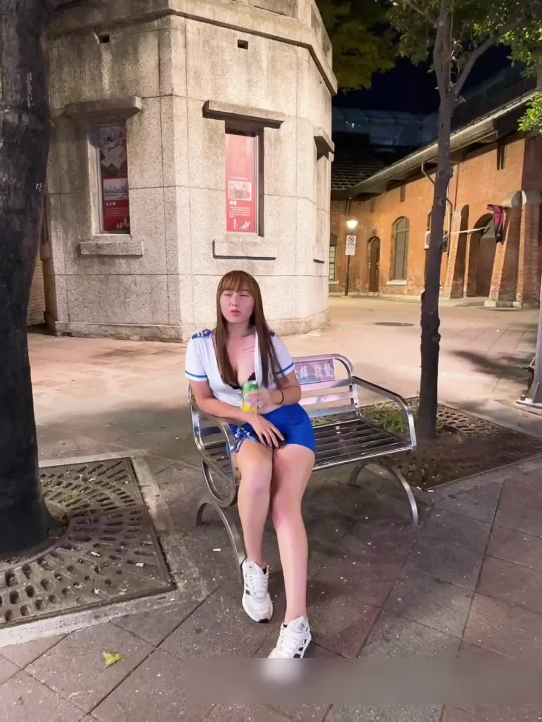 ✨台湾攻守兼备四爱SM女王「queena」OF调教私拍 可S可M 滴蜡浣肠足交多P乱交和白人约炮【第二弹】