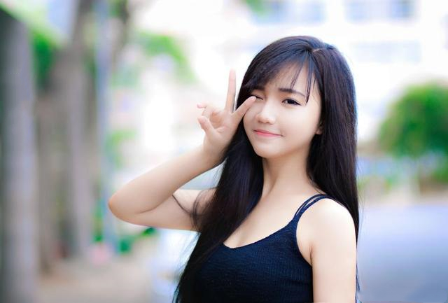 健身小哥爆操20岁女大学生多次高潮