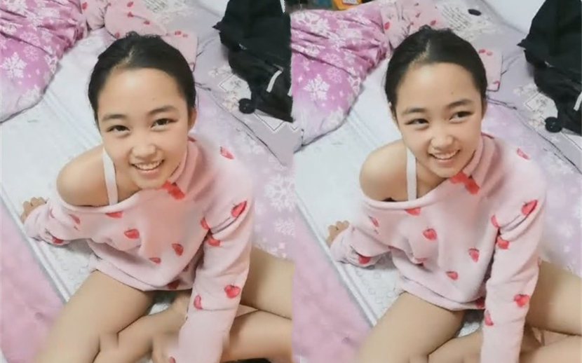 娃娃脸一线逼流氓妹妹单亲妈妈约粉丝直播啪啪赚奶粉钱