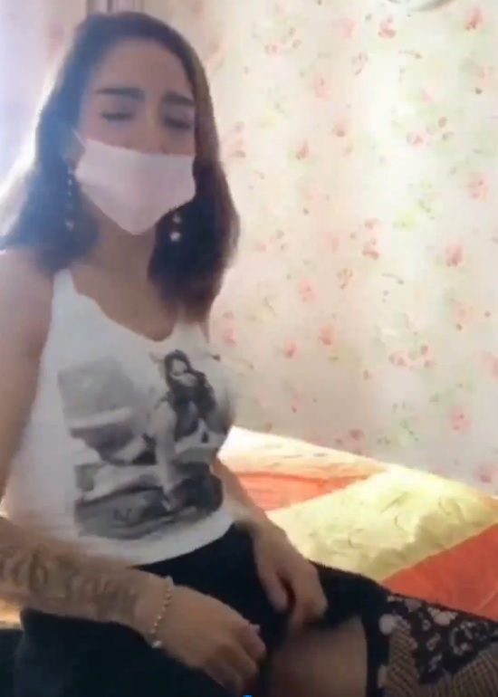 黑丝短裙漂亮美女剧情演绎没穿内裤的儿媳妇被公公绑起来操