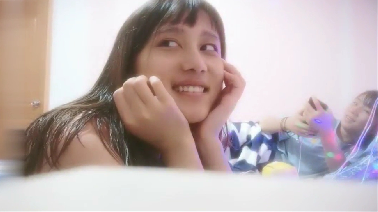 约炮两个漂亮KTV公主妹子回家啪啪轮操两个妹纸清纯懵懂被杨导干懵逼了