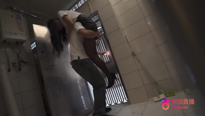 杏吧独家 宅男获得月光宝盒 时间静止报复傲娇女