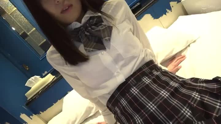 年女神级童颜气质大学美女酒店援交土豪时被猛男各种高难度姿势狠狠爆操干的美女腿发软躺那不动了