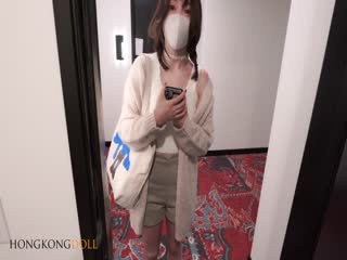 甜蜜的中国游戏女孩1操她的时候，她正在玩任天堂Switch