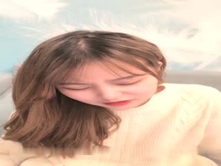 长发主播经验老道，棒棒早就插好等爹爹进来！