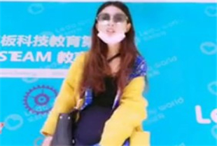 小姐姐平台美女主播小泡泡户外户外直播 塞着跳蛋到处走