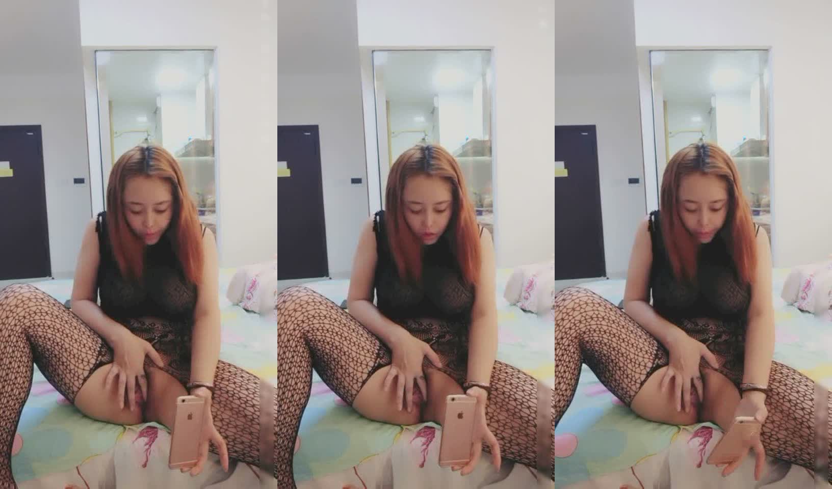 良家少妇和老公边肏逼边和单男网友视频 诱惑他一起来3P