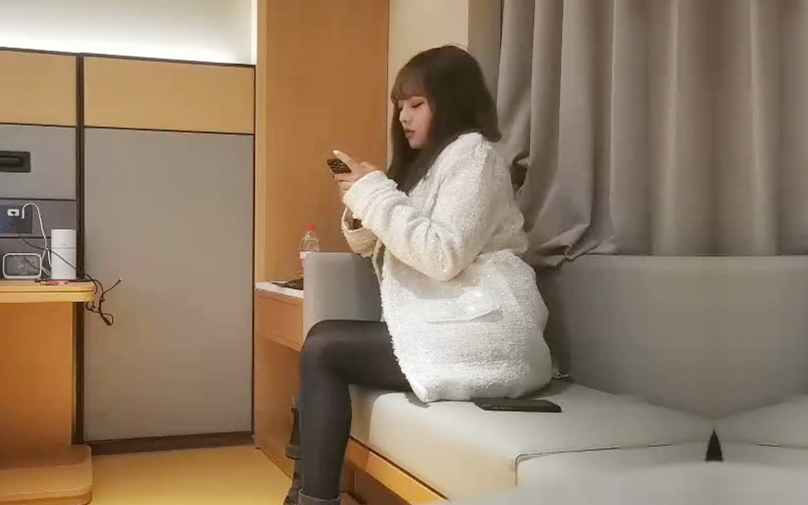 甜美肉肉身材纹身妹子啪啪翘起屁股舔弄上位骑坐抖动自己套弄