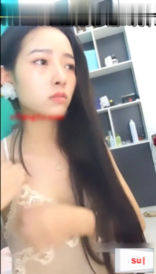 【国产馆】说话声音很嗲类似林志玲的气质颜值女神贝贝洗澡自慰被她表情勾引真