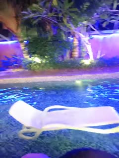 勾引表弟，豪华别墅泳池大战