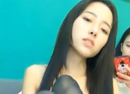 贝贝携闺蜜密码房双飞直播泄密！大尺度淫乱表演，今晚撸管必备射爆！