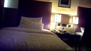 广东约约哥 酒店爆操美少女水濑名雪~用着不流利的英文操著一样的性爱频率