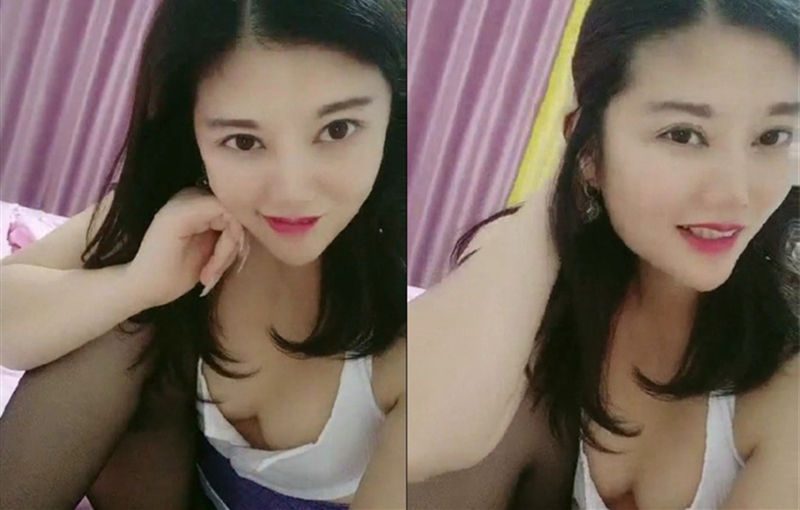 淫荡的黑丝少妇露脸颜值不错床上勾搭大哥啪啪跳弹自慰被大哥抗腿爆草深插子宫