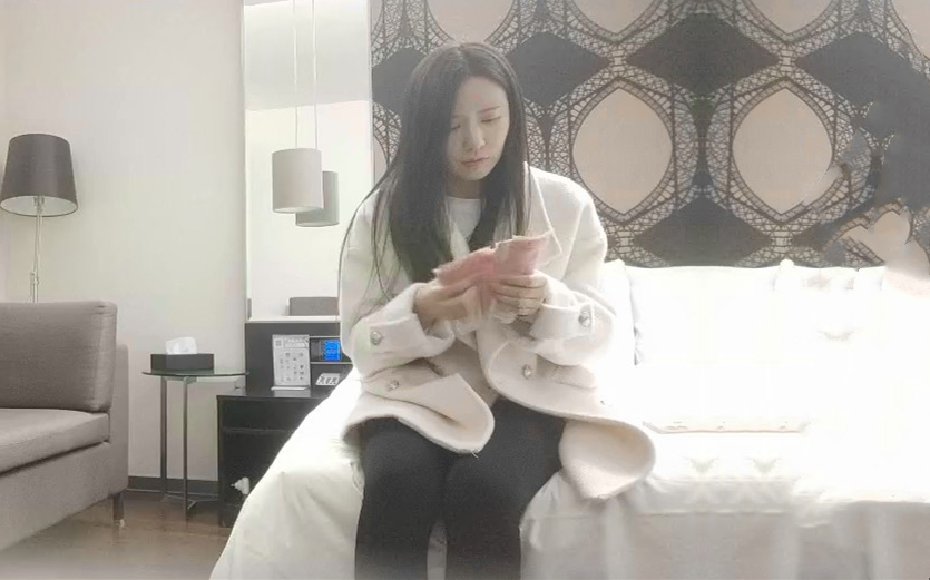 白衣外围女神美腿黑丝骚的很一直喊爸爸